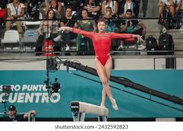 她展现出非 她展现出非