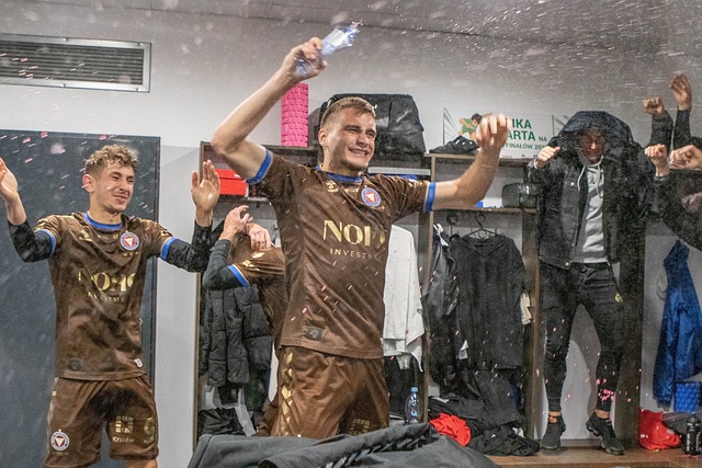 添一抹亮色 添一抹亮色